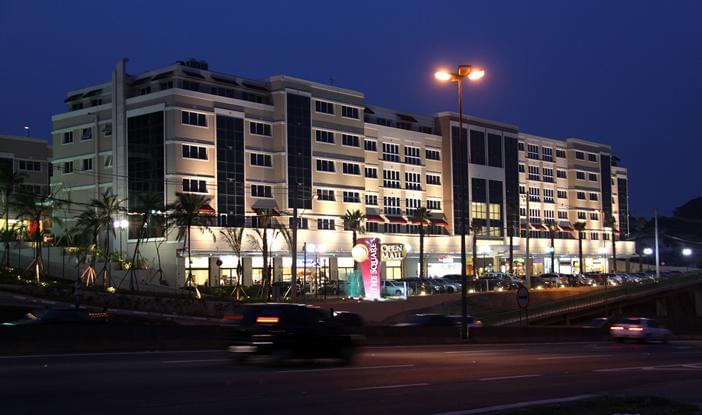 open mall the square