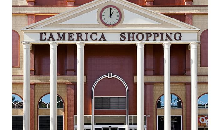 L`America Shopping Center