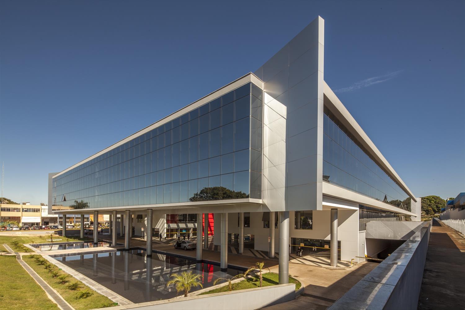 Centro Empresarial Parque Brasília Galeria da Arquitetura