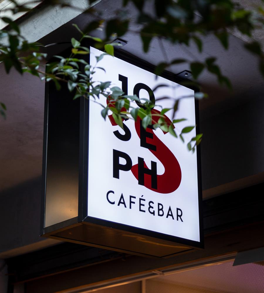 Joseph´s Café & Bar Galeria da Arquitetura