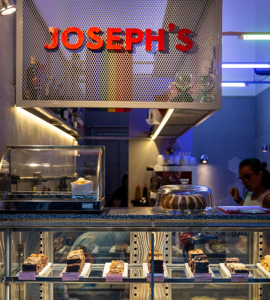 Joseph´s Café & Bar Galeria da Arquitetura