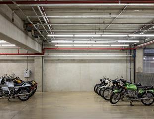 Imagens de Estacionamentos e garagens