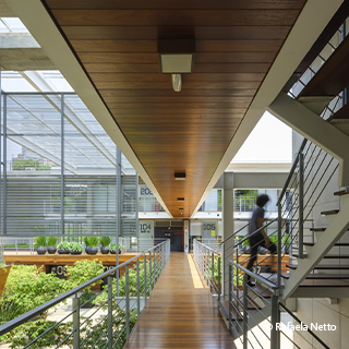 Corredor Edifício Corujas