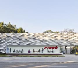 Fachada Showroom Riccó