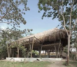 Casa Río Cedro