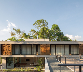 Casa EAB
